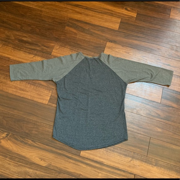 LulaRoe Raglan - Picture 5 of 5